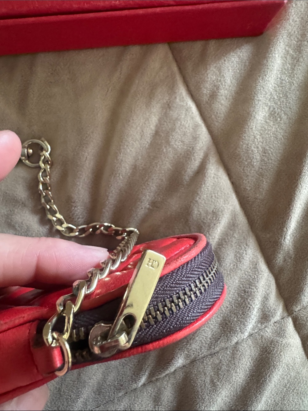 Carolina Herrera Quilted Red Heart Coin Pouch Keychain - Picture 3 of 11
